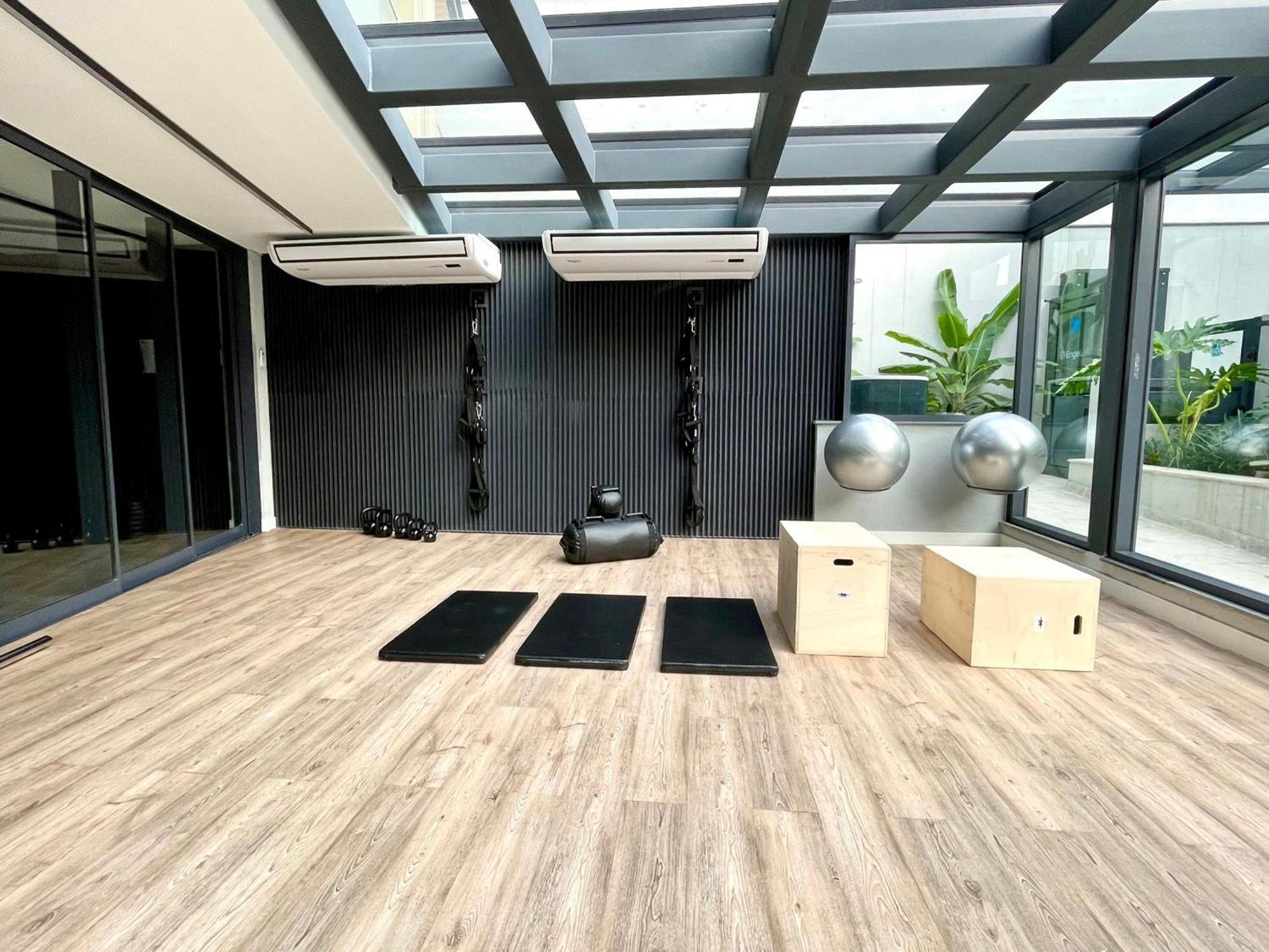 Leblon - Moderno Com Piscina E Academia. * Rio de Janeiro