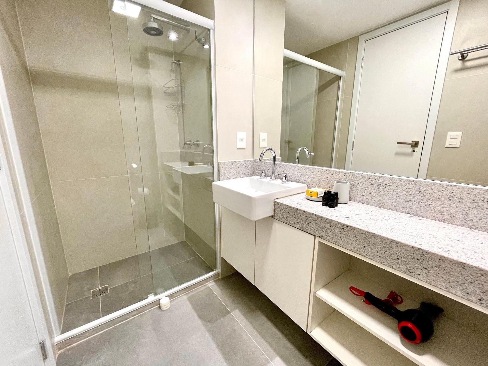 Leblon - Moderno Com Piscina E Academia. *